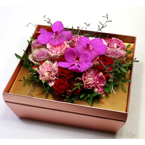 Hello Vanda - Flower box with flower heart orchids M